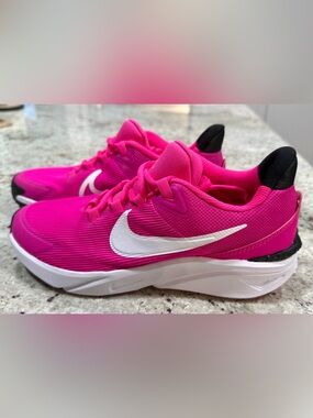 Nike Star Runner in "Fierce Pink" Running Sneakers Shoes